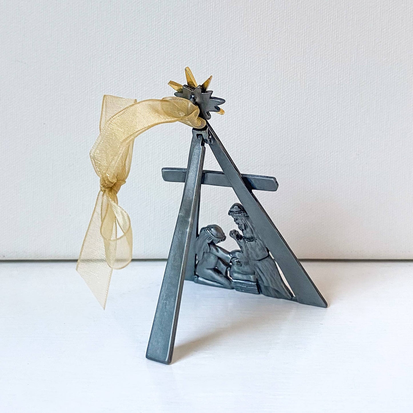 Star of Wonder Nativity Scene Ornament